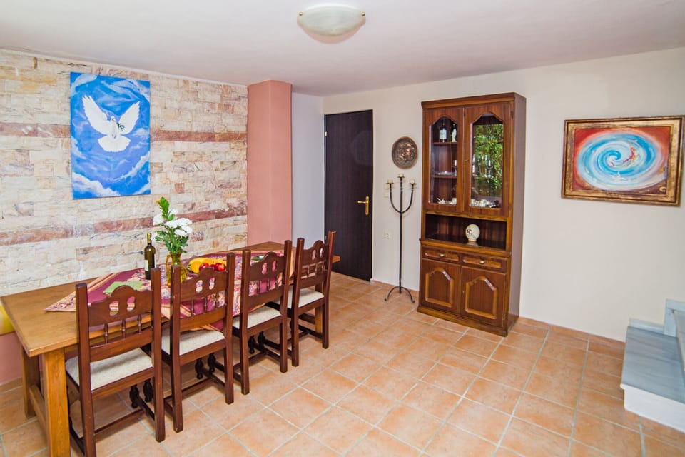 Villa, 4 Bedrooms, Smoking, Private Pool | In-room dining