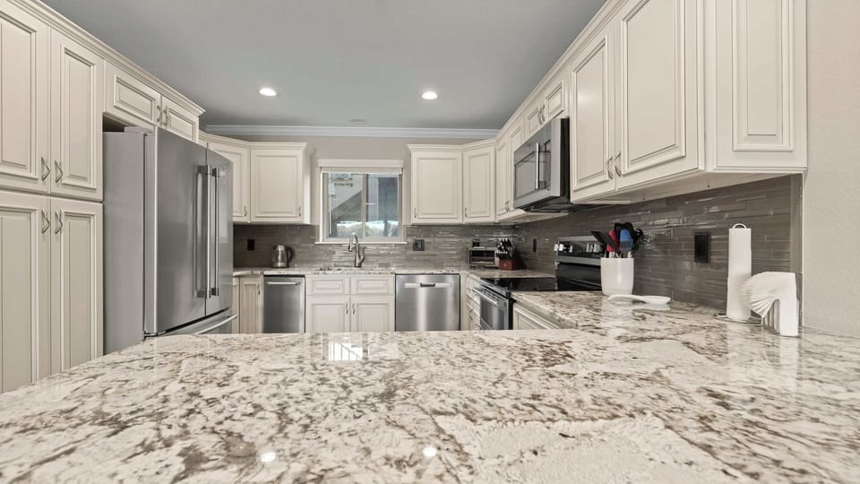 Condo, Multiple Beds, Balcony (Lakeside Haven) | Private kitchen