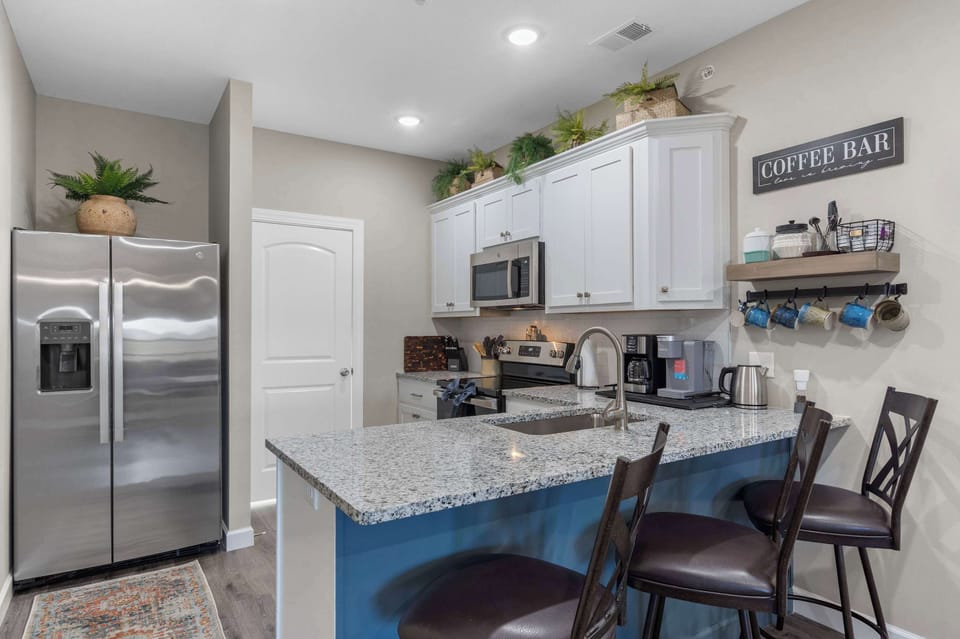 Condo, Multiple Beds, Balcony, Mountain View (Crossroads Vistas) | Private kitchen