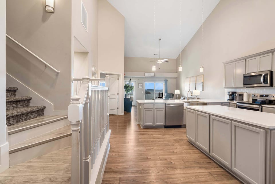 Condo, Multiple Beds, Balcony (The Lakeview Penthouse) | Private kitchen