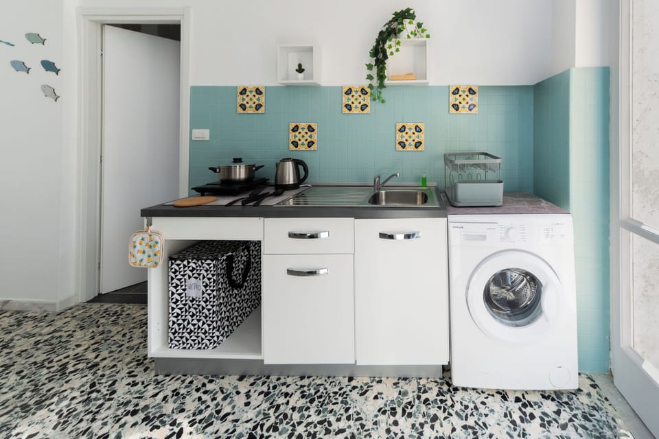 Comfort Apartment, Balcony, Sea View | Private kitchen | Electric kettle
