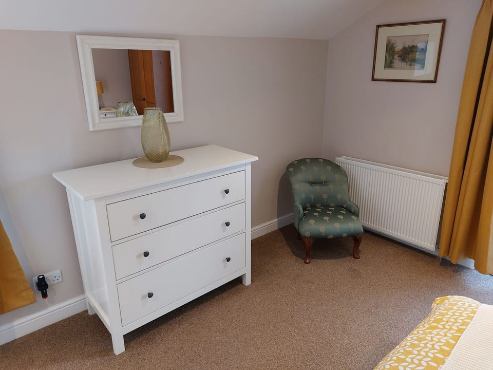 2 bedrooms, individually decorated, individually furnished, free WiFi
