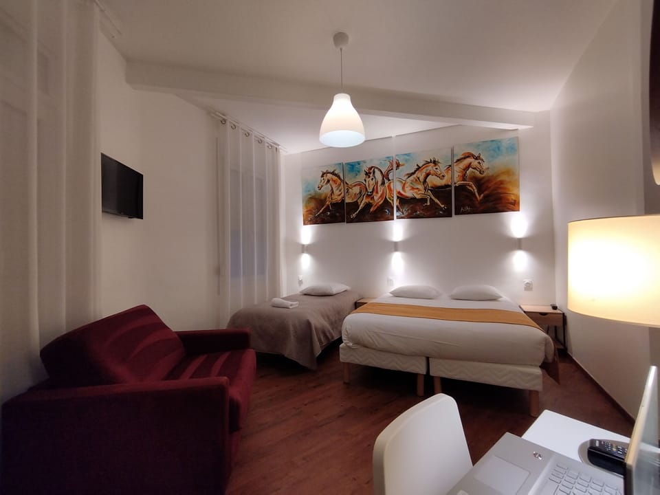 Superior Triple Room | Free WiFi
