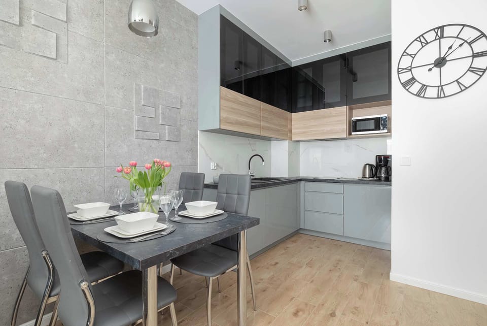 Modern dining area connected to the kitchen