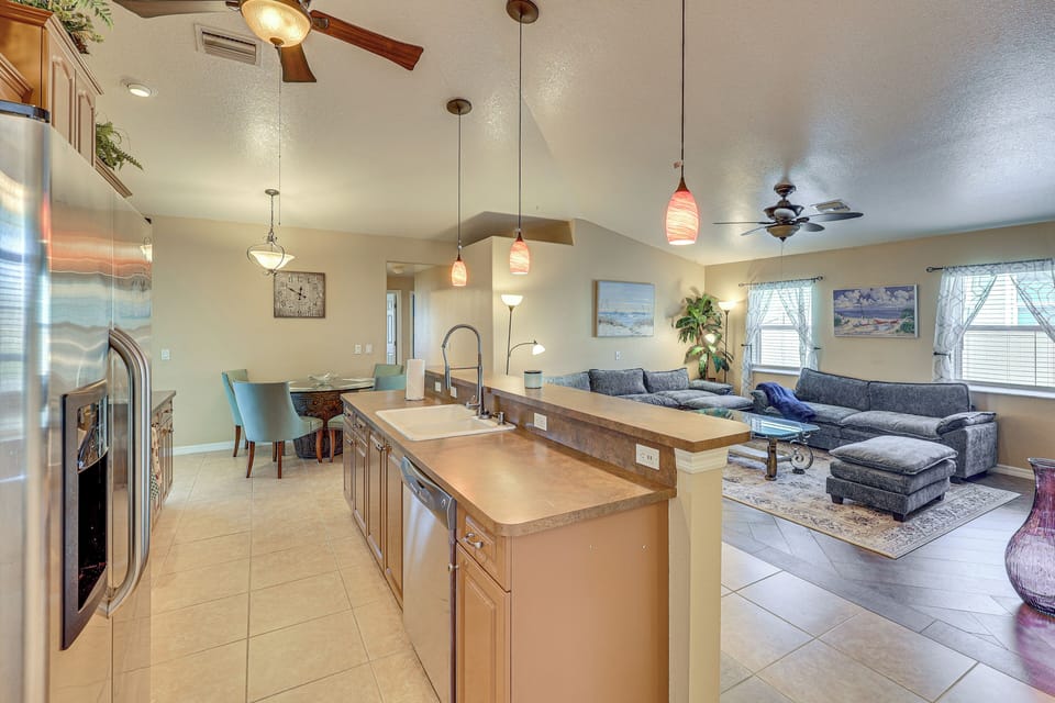 House (4 Bedrooms) | Interior