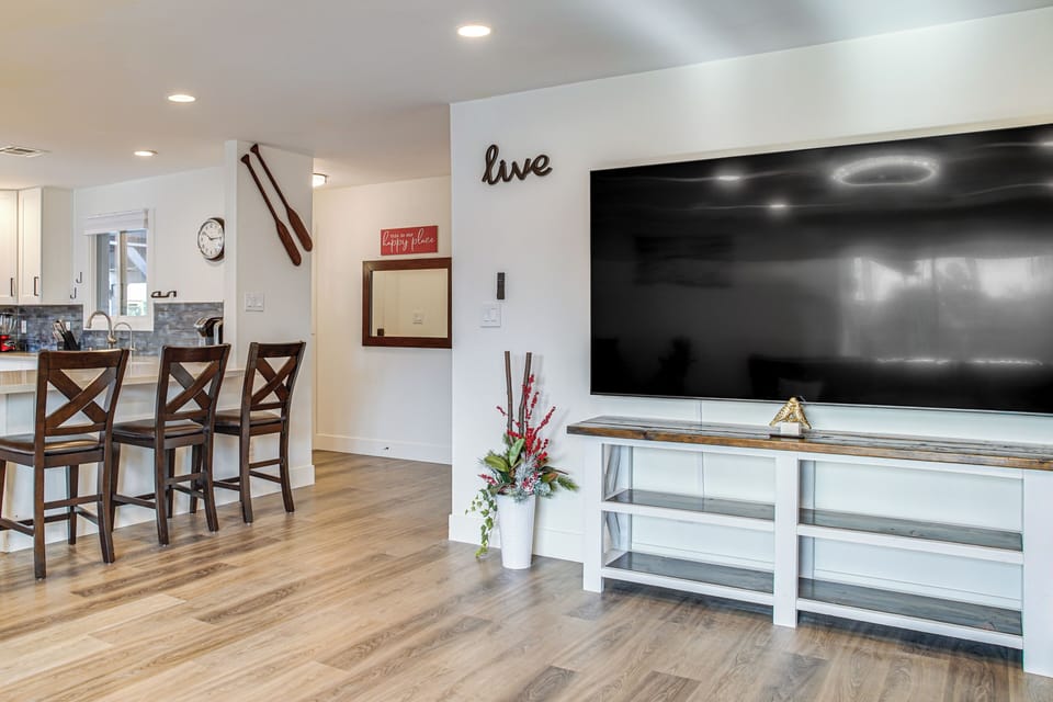 House (4 Bedrooms) | Interior