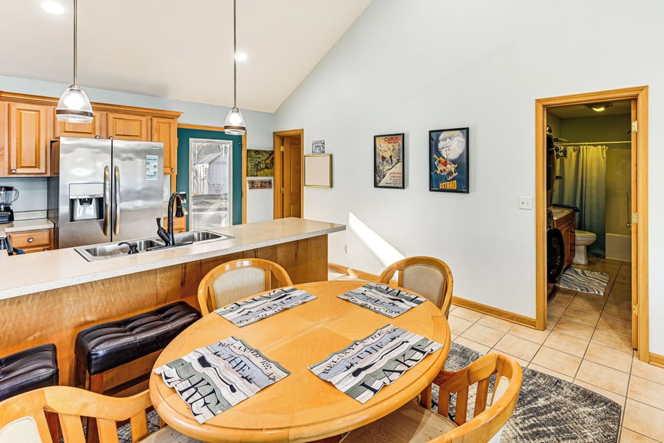 House (2 Bedrooms) | Interior