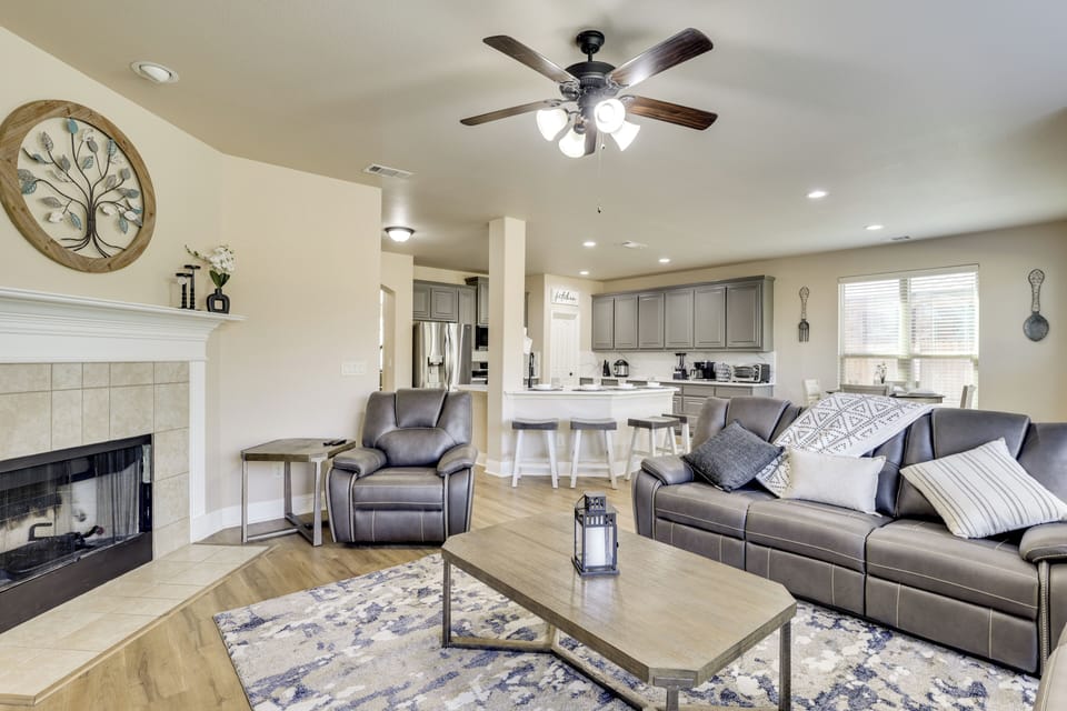 House (4 Bedrooms) | Interior
