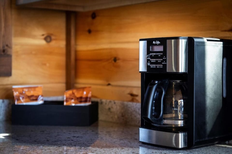 Wake up slow with a fresh brew and a mountain sunrise. Everything you need for that perfect first cup is right here—just add your favorite mug and take in the day.