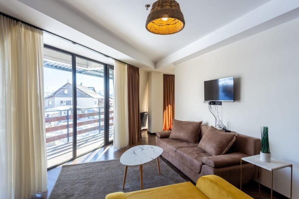 This bright living area feels both comfy and well-designed.