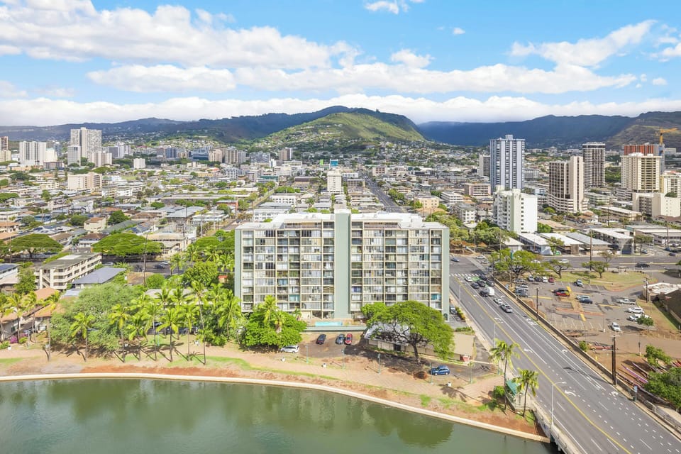 Beautiful city and mountain views to enjoy every day