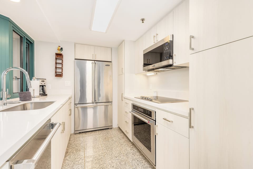 Full equipped kitchen
