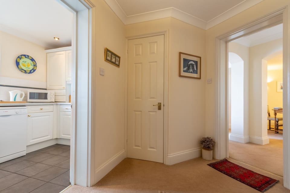 First floor: The hallway and the kitchen