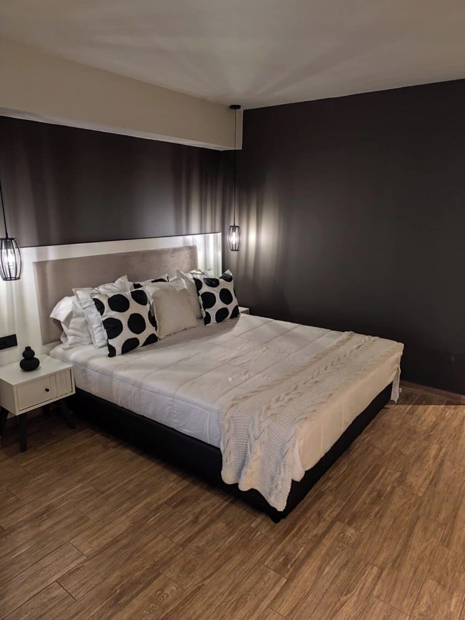In-room safe, laptop workspace, blackout drapes, soundproofing