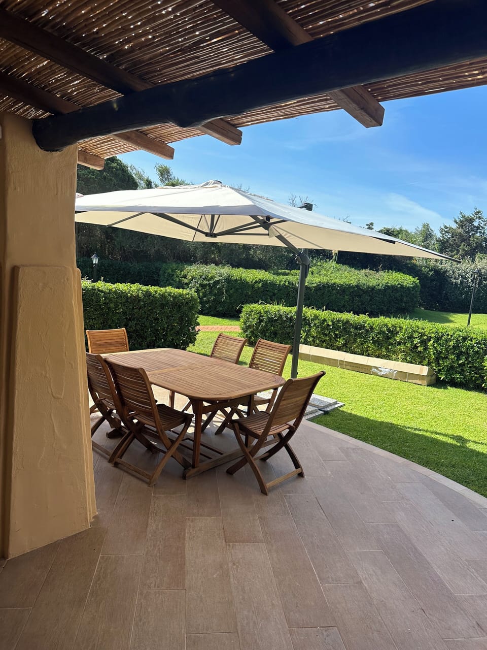 Outdoor dining