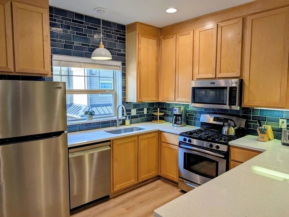 Spectacular fully-equipped kitchen set for all of your cooking needs