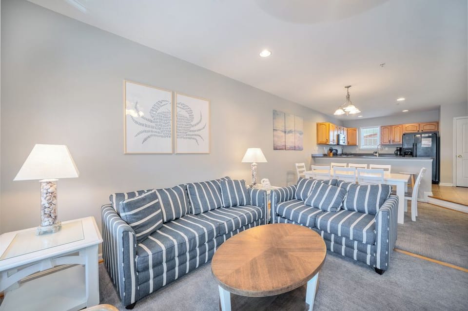 Enjoy the cozy Beach Vibes.