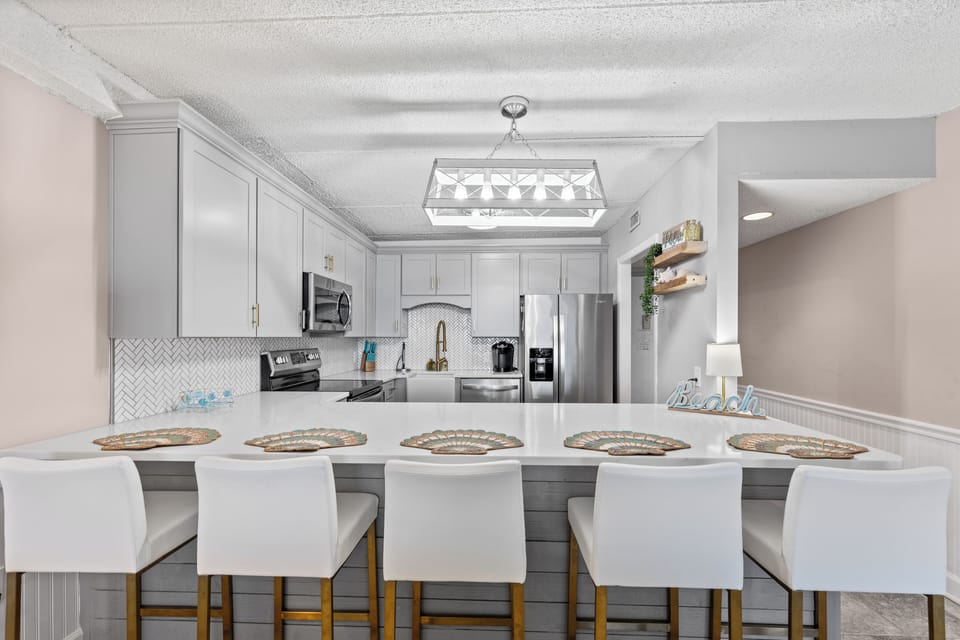 Welcome to every home Chefs dream Kitchen!
