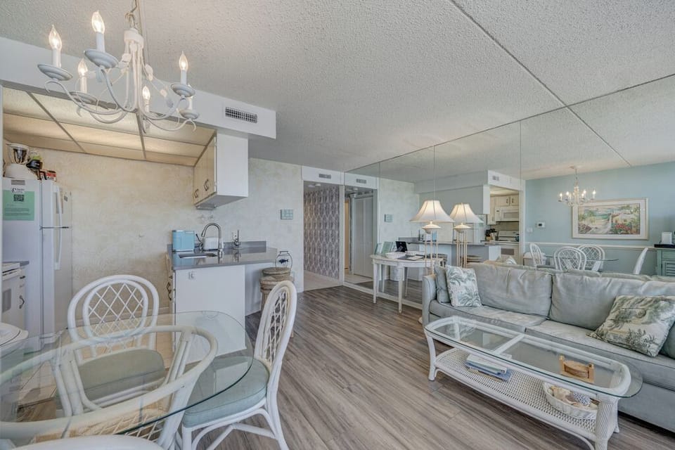 Plenty of space for the entire Family to Reconnect!