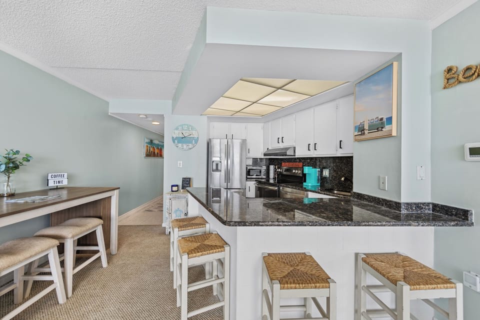Oversized Breakfast Bar is perfect for a family meal in!