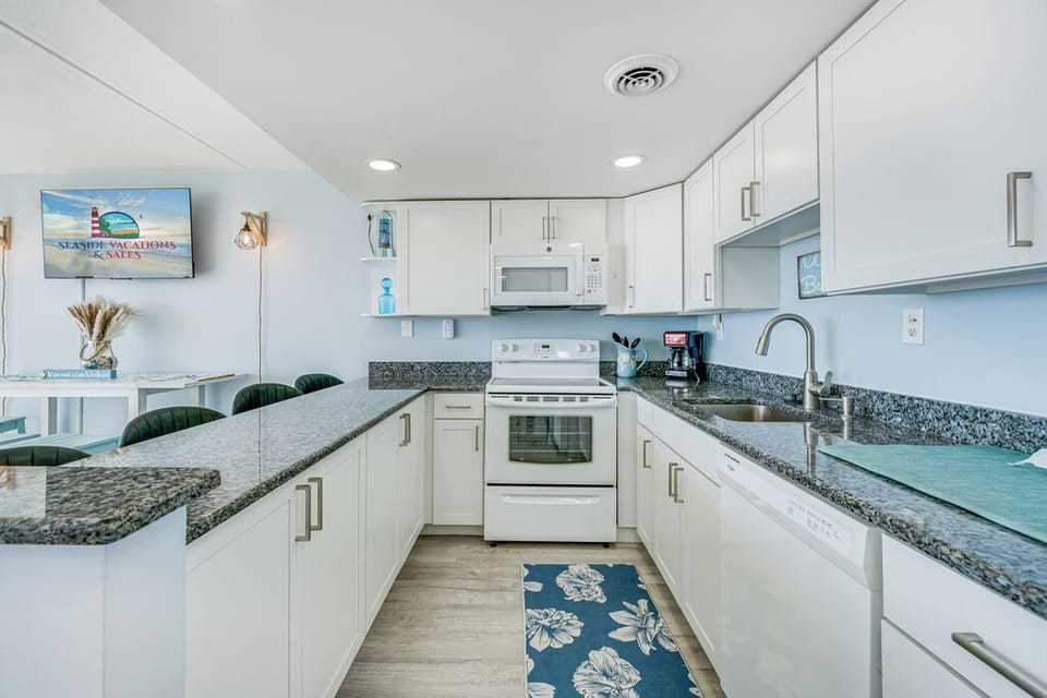 Your Family's Chef will adore the open space and never miss a second!