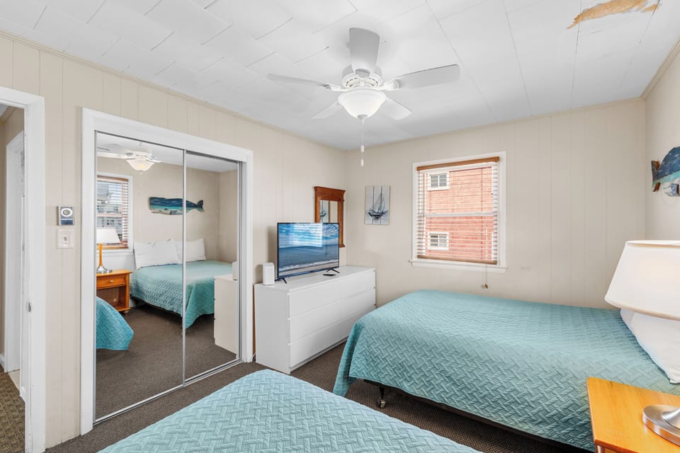 Plenty of space and you'll love the Flat Screen TV!