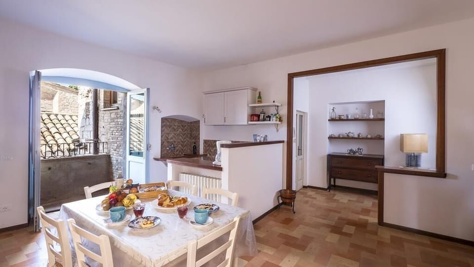 Apartment, Balcony, City View | Private kitchen | Fridge, microwave, oven, stovetop