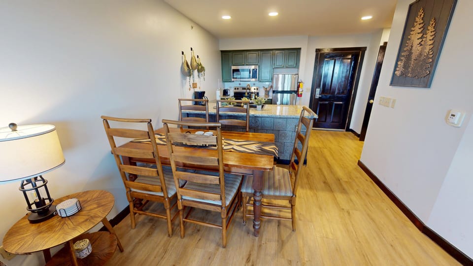 Floor, Flooring, Hardwood, Dining Room, Dining Table