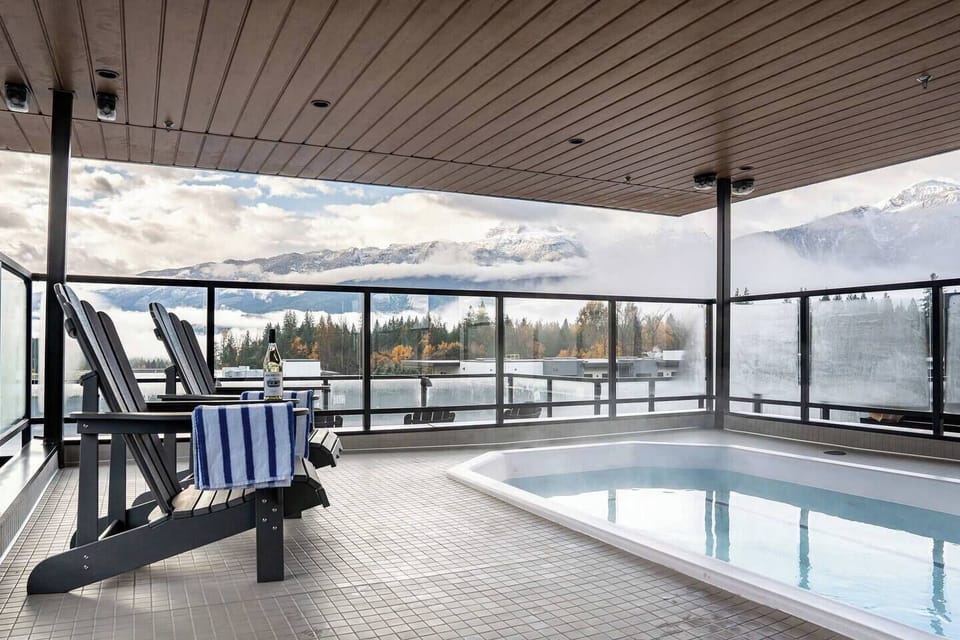 Rooftop hot tub