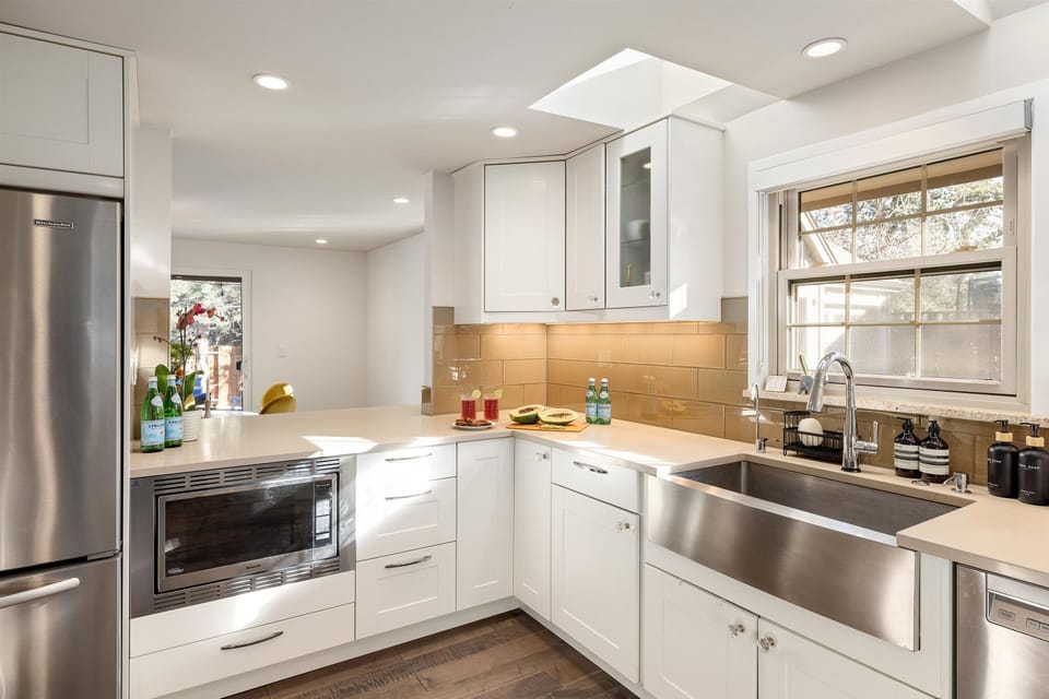 Full equipped kitchen
