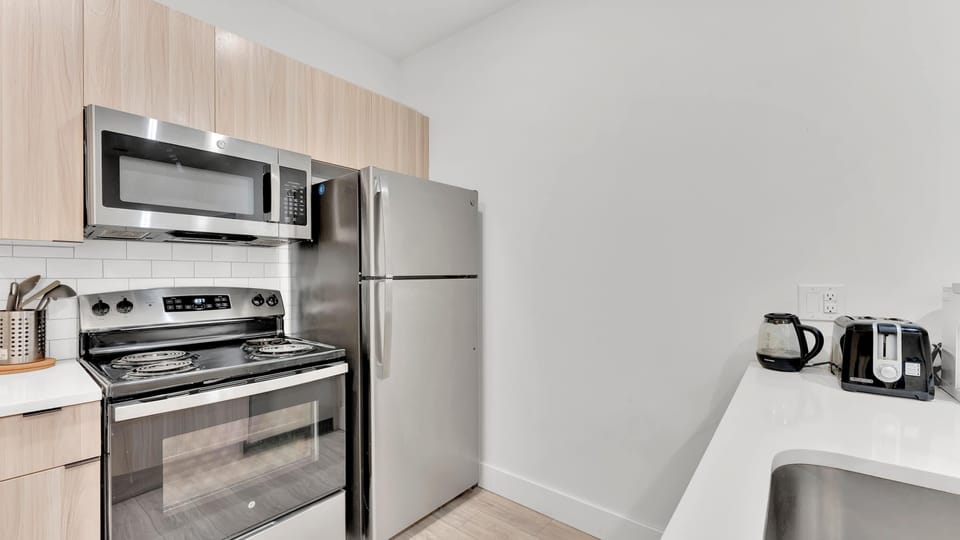 Full Kitchen