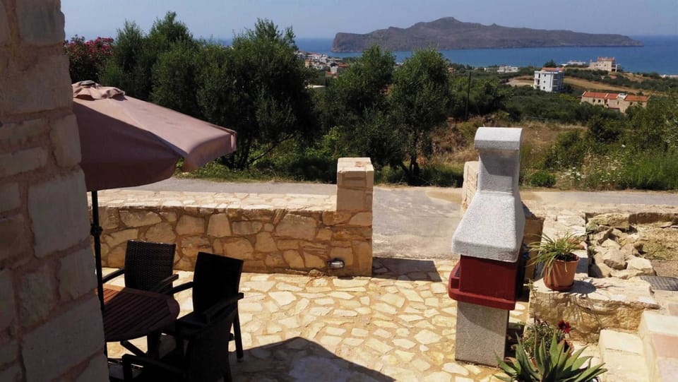 Charming Entryway to Your Retreat