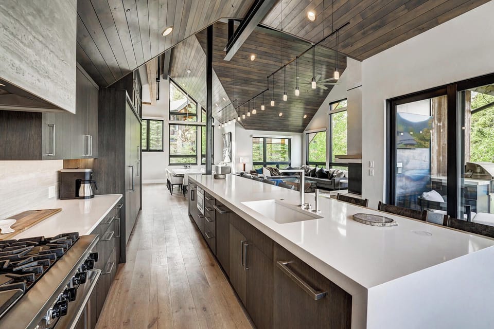 Kitchen, Main Level