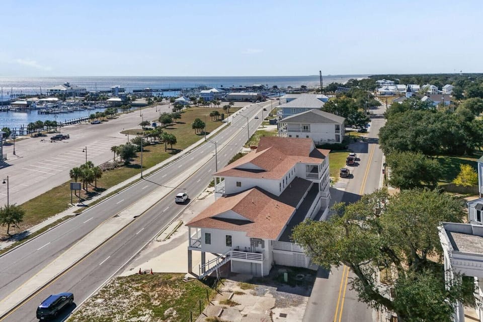 Scenic aerial view — Enjoy the full coastal setting