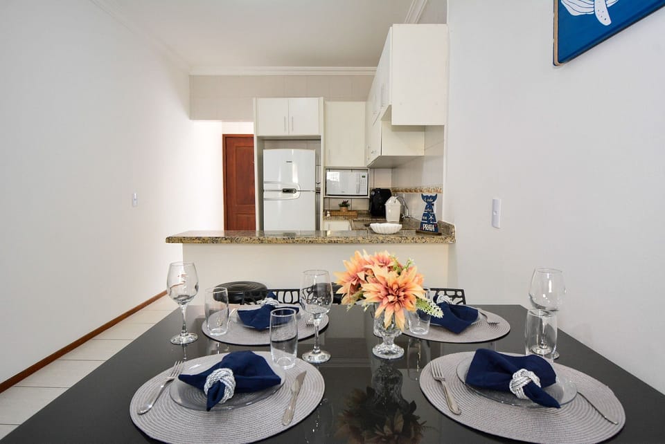 Apartment | Dining