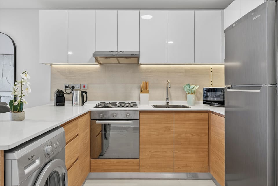 Deluxe Apartment, Balcony, City View | Private kitchen