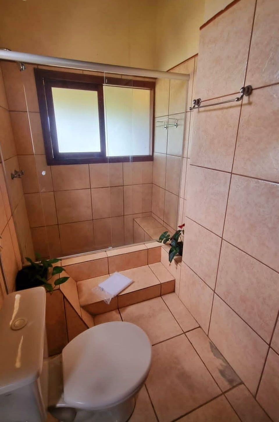 Premium Double Room, Lanai, Mountain View | Bathroom