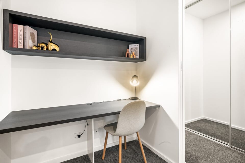 Apartment | 1 bedroom, laptop workspace, bed sheets