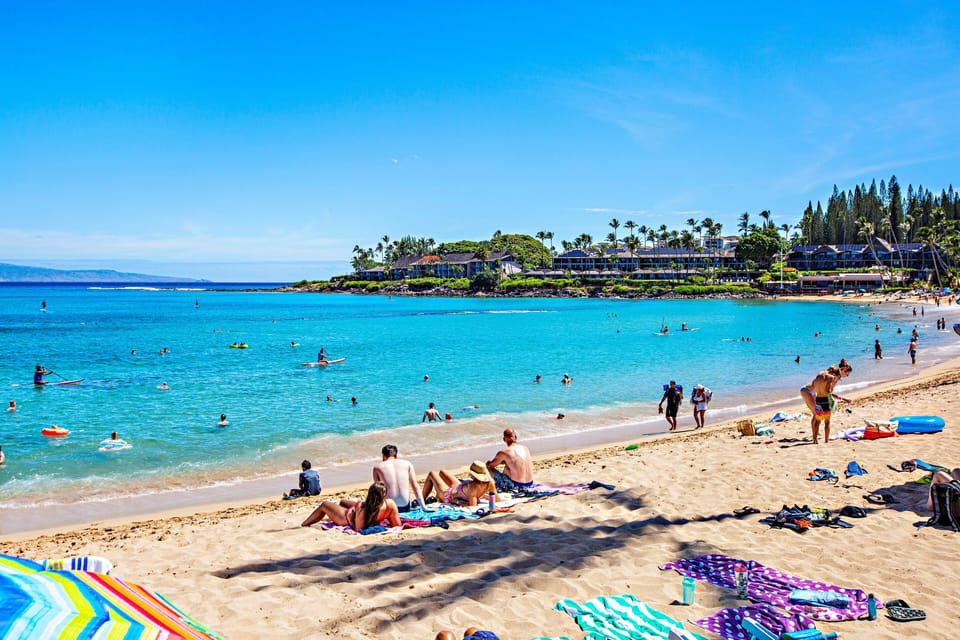 Spend your day relaxing at the nearby bay 🐠 It's the perfect spot for snorkeling, floating in gentle waves, or soaking up the warm Maui sun.