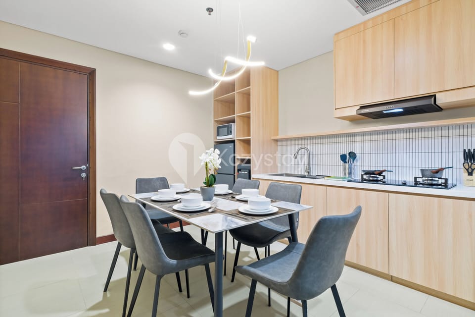 Apartment, 3 Bedrooms, City View | Dining room