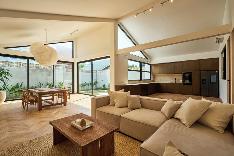 Villa | Living room | Flat-screen TV