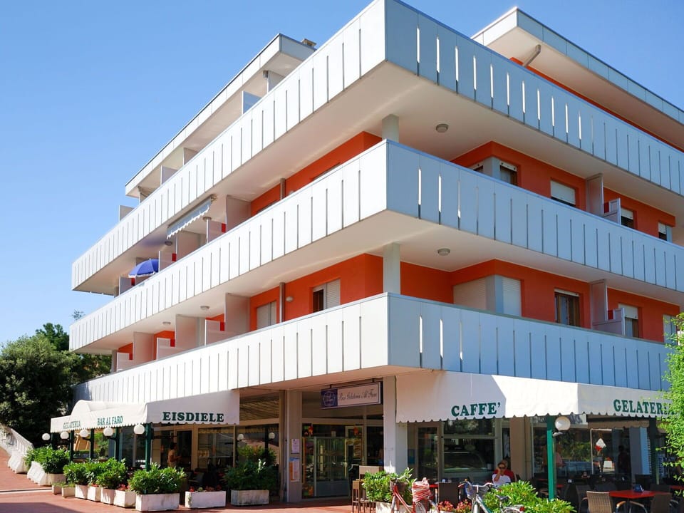 Building, Property, Commercial Building, Architecture, Mixed-Use, Real Estate, Facade, House, Apartment, Condominium