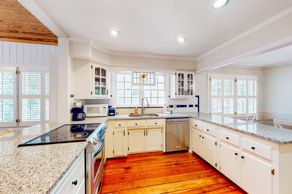 Fully equipped kitchen