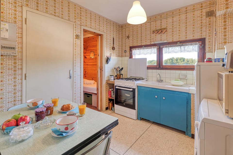 Kitchen and dining area