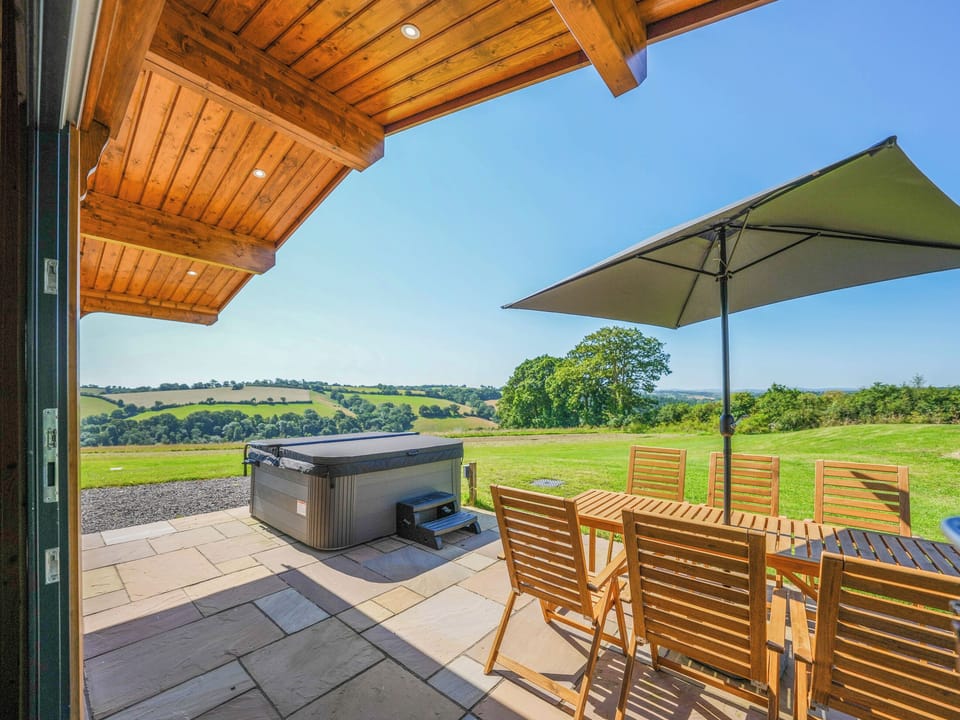 Outdoor | Bluebell Lodge - Binneford Holiday Lodges, Hittisleigh