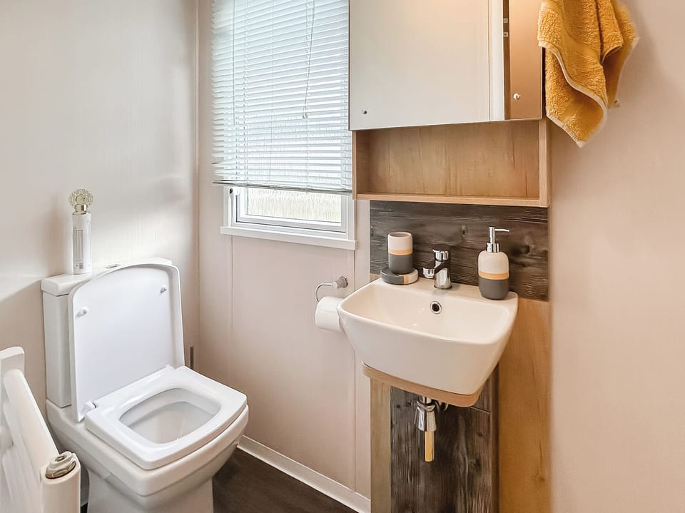 Shower room | Rorys Retreat - Rorys Ocean Retreats, Ayr