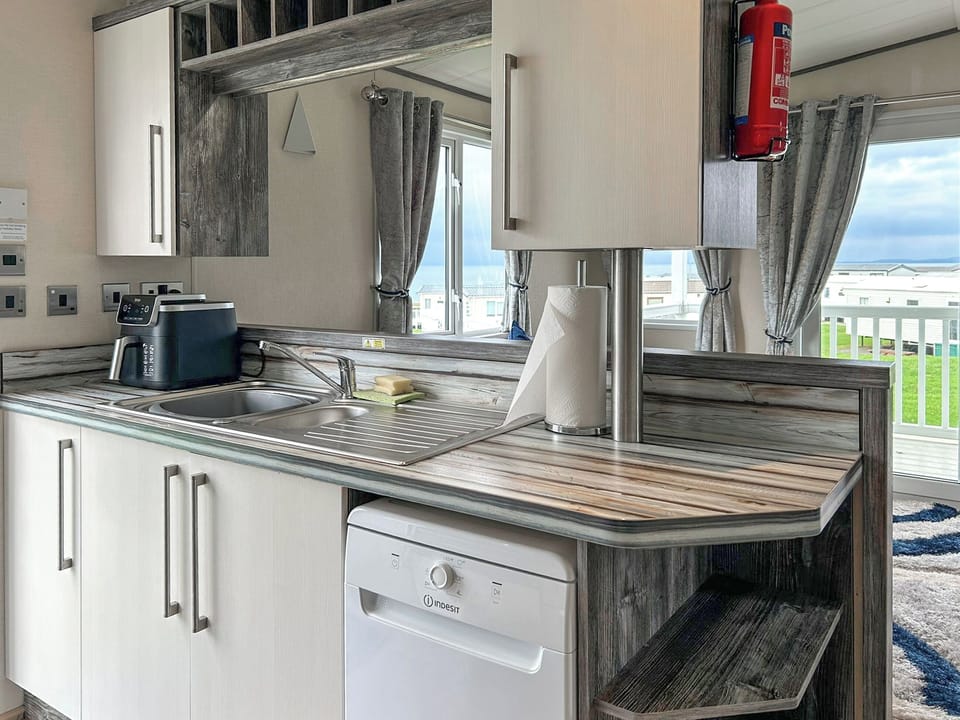 Kitchen area | Ocean Bay View - Rorys Ocean Retreats, Ayr