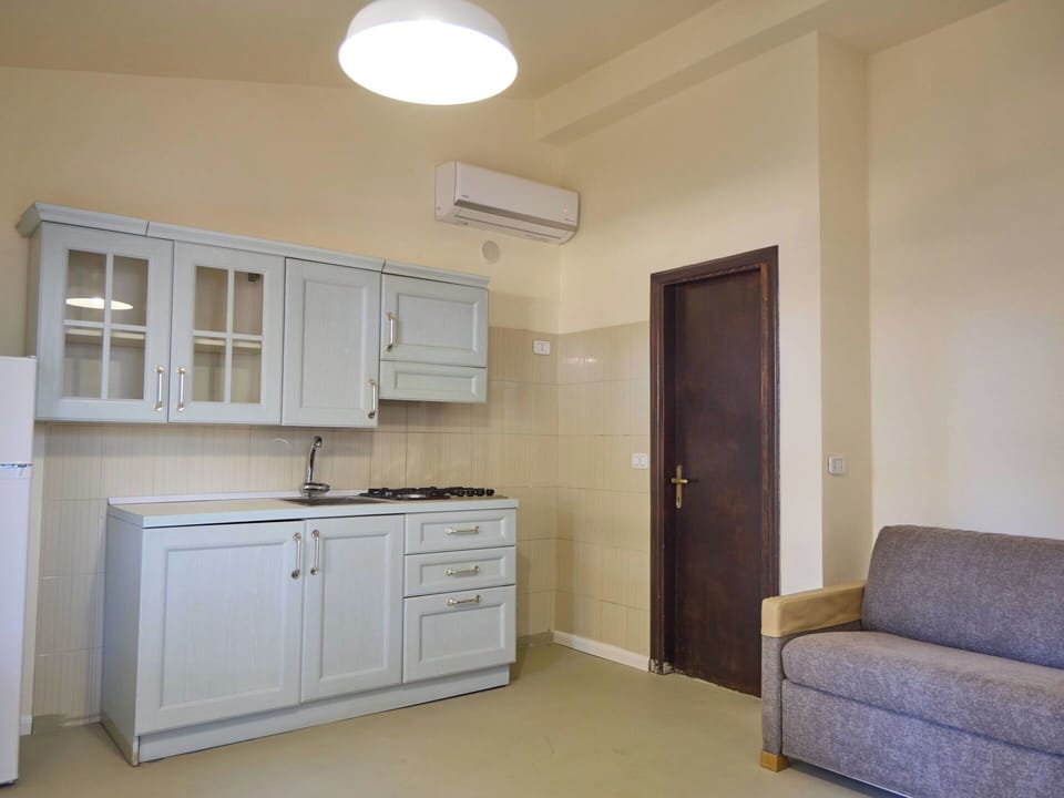 Apartment, Condominium, Hotel