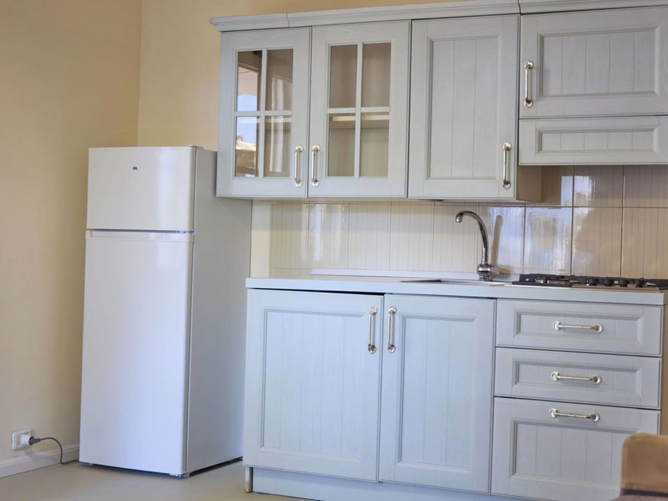 Apartment, Condominium, Hotel