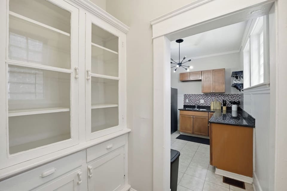 Entrance to kitchen